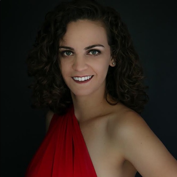 Meet your Posher, Alasha - Picture 2 of 8